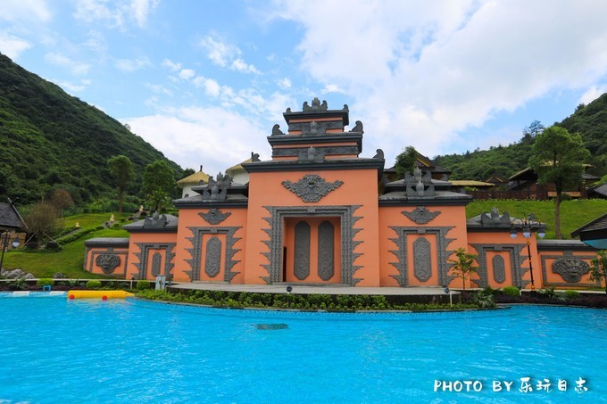 巴厘岛式私密温泉度假,听山野清风