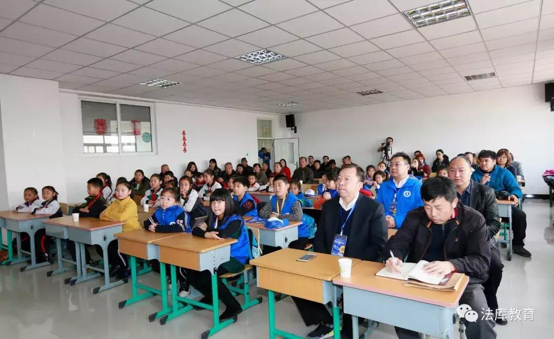 “智慧帮扶、护苗助学”新华小记者走进法库活动在冯贝堡小学举行