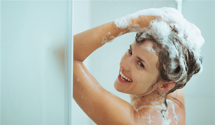 孕期洗澡时要注意，孕妈这几个部位不要随意清洗，不然对胎儿不好