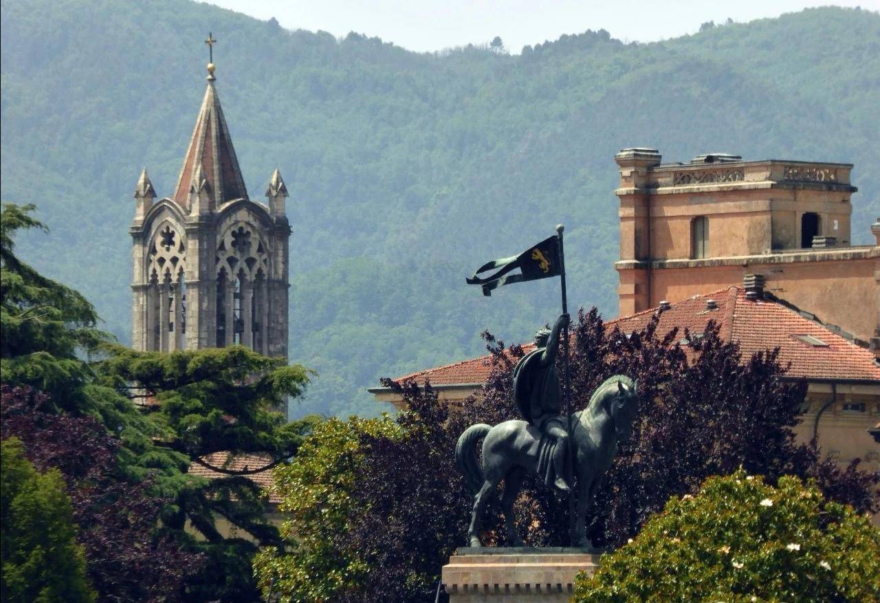 比凯泽斯劳滕神话更加传奇的逆袭莎士比亚笔下的小城曾如此凶猛