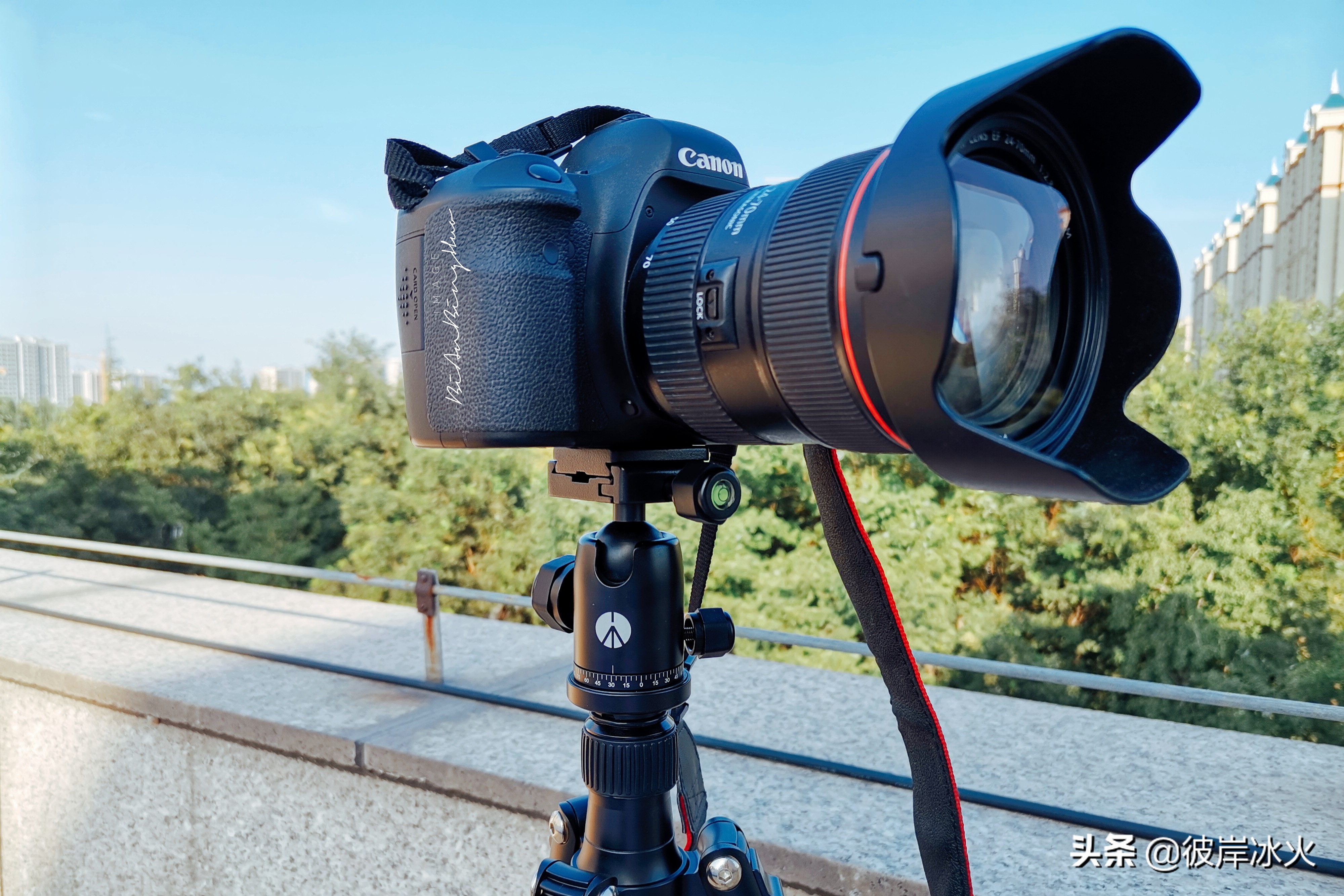 哪种便携式的摄影三脚架好,摄影器材三脚架怎么用