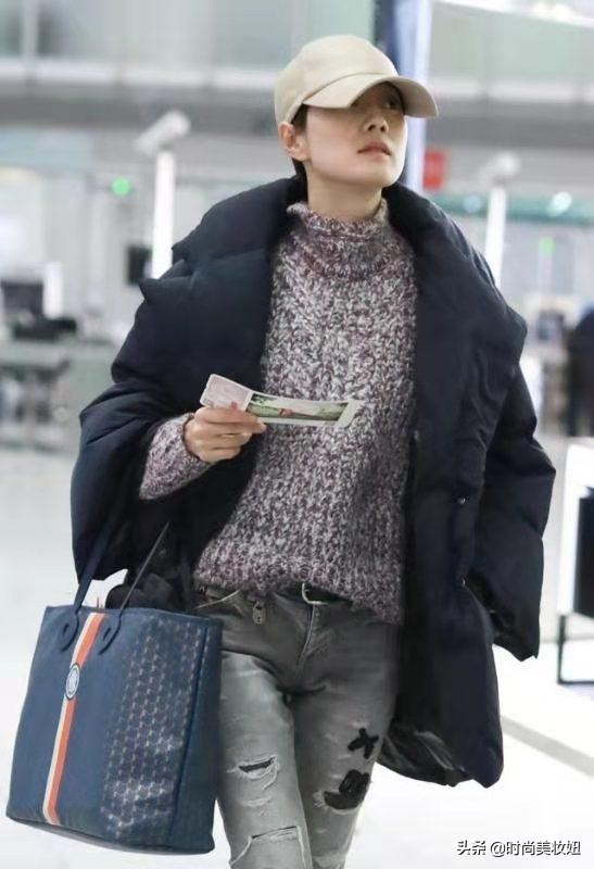 马伊琍终于换风格,马伊琍最新穿搭羽绒坎肩图片