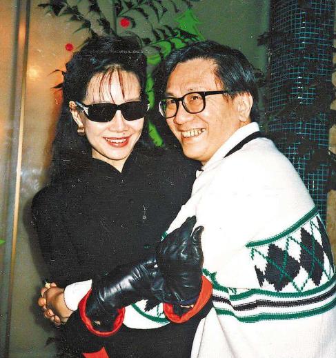 拿林青霞开刷，骂刘德华3年，一生恋3女，如何点评老流氓黄霑？