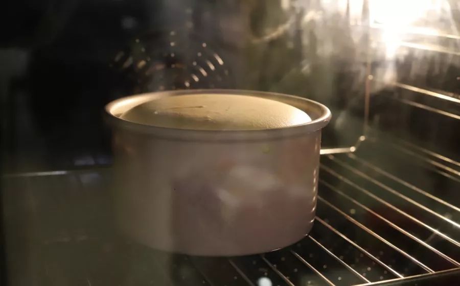 生日蛋糕简单不用烤箱,又简单又漂亮不用烤箱的生日蛋糕