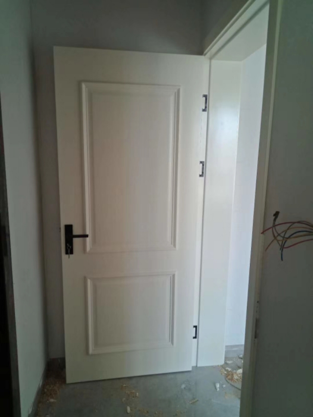 天地轴门扇与门框上下缝隙不一致,门扇靠墙门框和墙的缝隙留多大