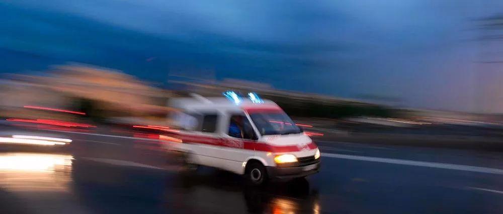 急救车45度让行技巧,救护车45度让路技巧