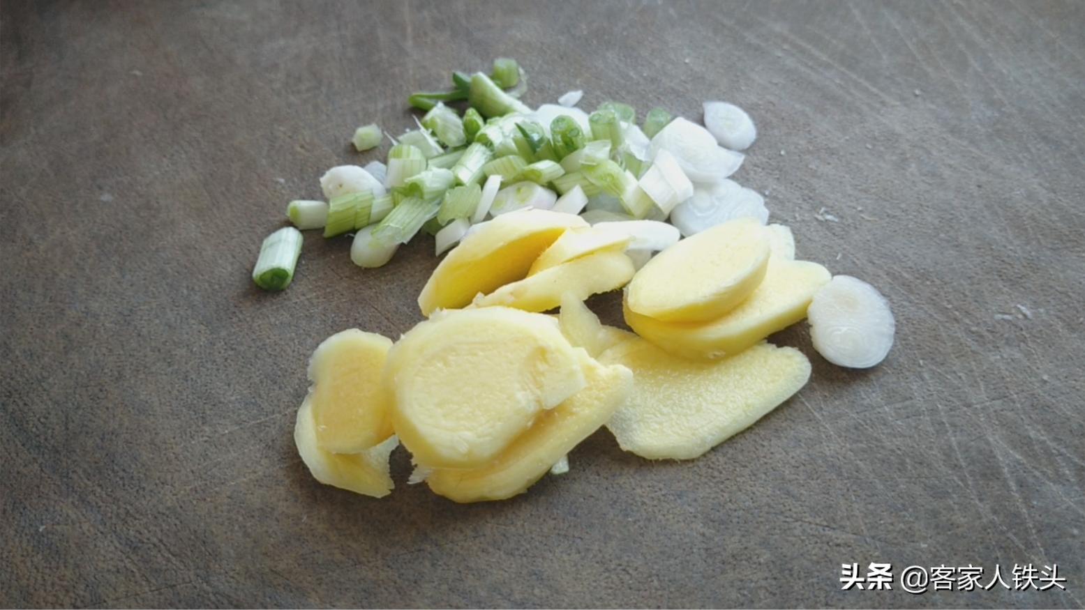 鸡腿鸡脚怎么做孩子爱吃,鸡脚做法小孩爱吃