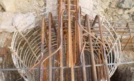 基础防雷接地扁铁施工全过程视频,建筑防雷接地施工流程