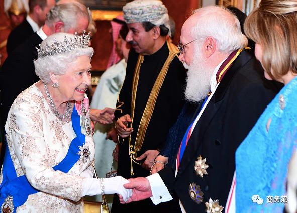 英国女王的珠宝高清,英国女王伊丽莎白二世的珠宝