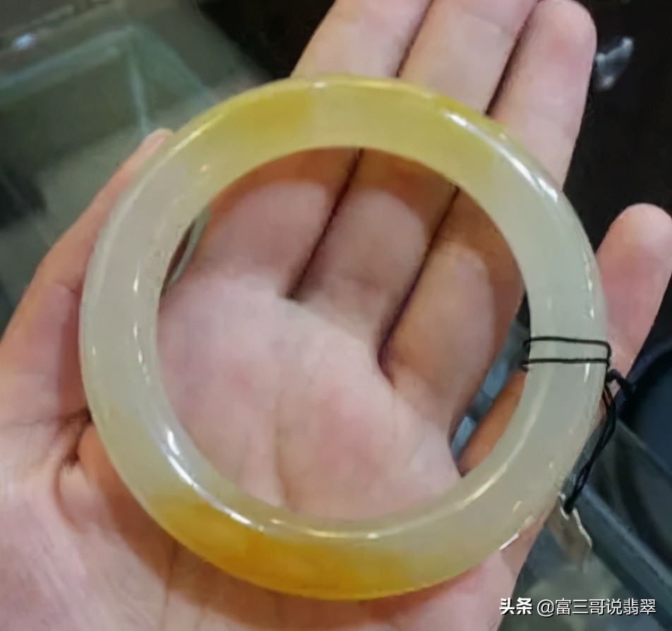 翡翠行家看货手法,翡翠新手怎么买最好