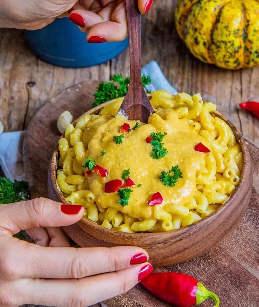 意大利是著名的时尚设计之国,意大利是真正的美食之都