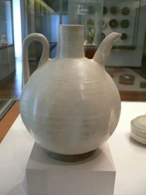 法国博物馆里有中国瓷器,法国卢浮宫博物馆中国文物多少