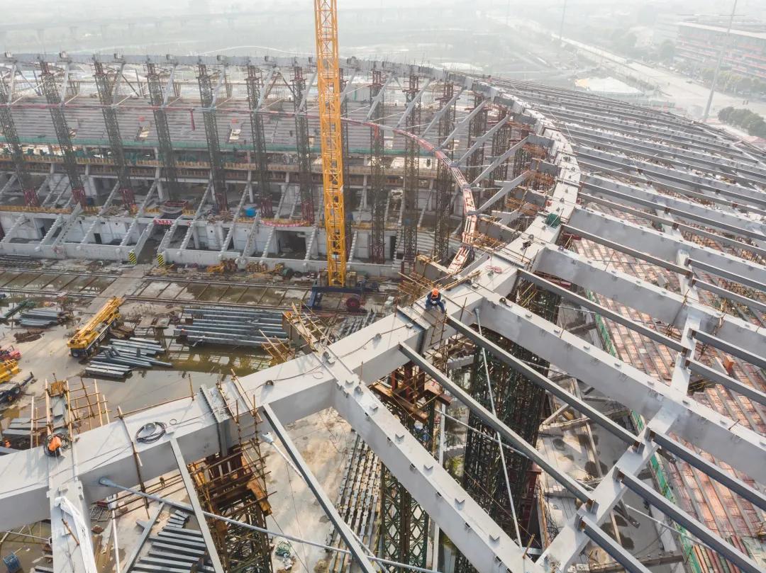 上海国际足球场建设,浦东专业足球场钢结构剖面图