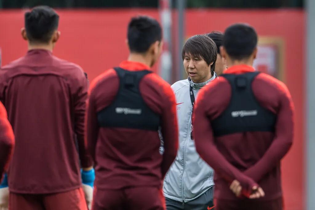 国足待遇又升级！世预赛不仅包机还计划包下航段，网友：争口气吧