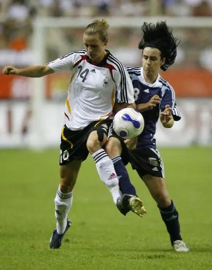 靓丽的“玫瑰豪门”--记世界足坛最美女足队员阵容