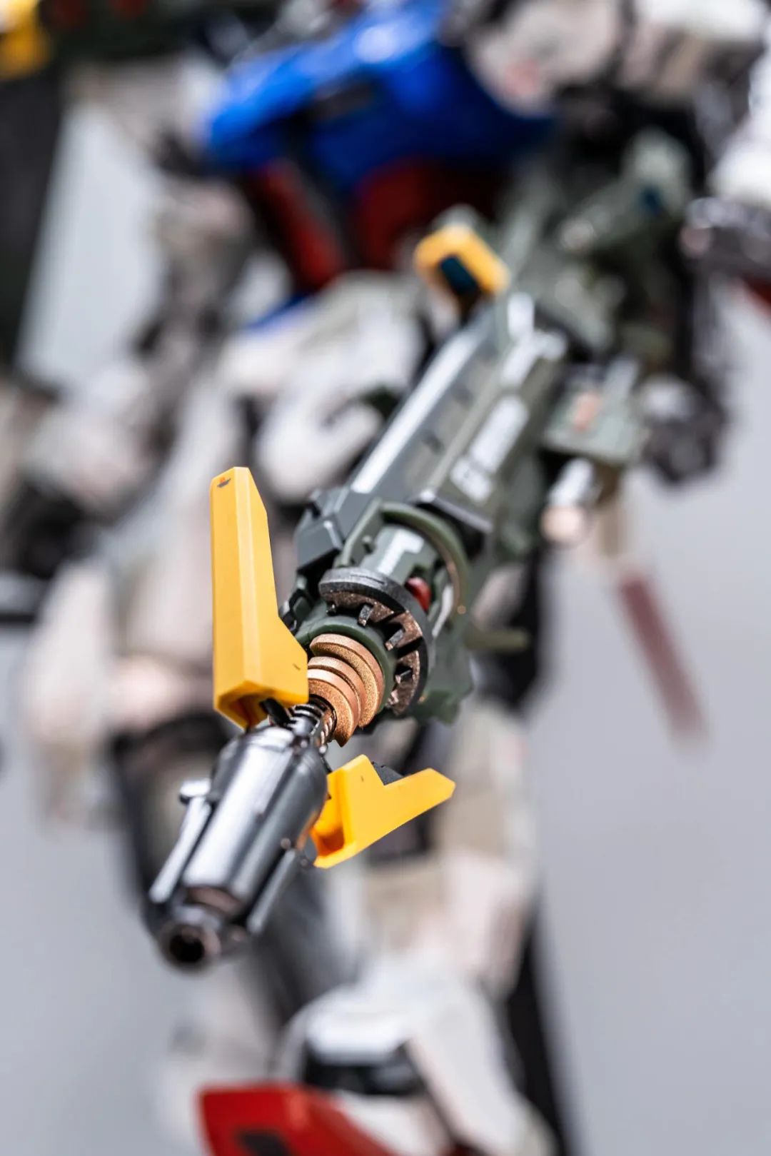 pg强袭高达头部拼装,pg强袭自由拼装过程