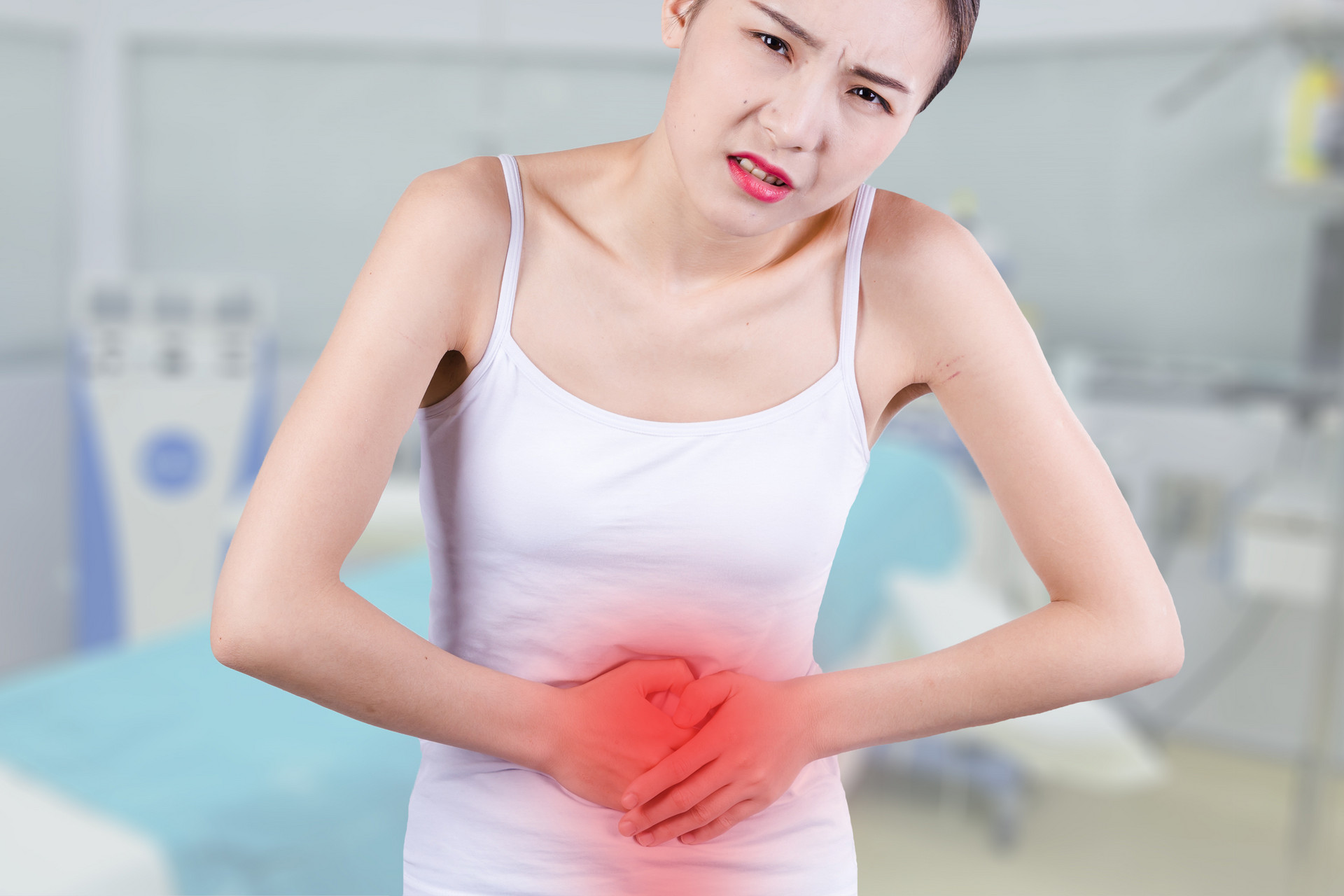 女儿身上奇痒难忍到医院检查无果,母亲因外阴瘙痒去医院妇科检查