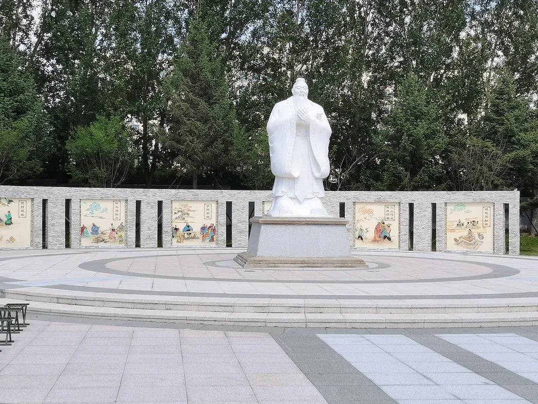 长春占地面积最大的高中,长春树仁高中和文苑高中哪个更好