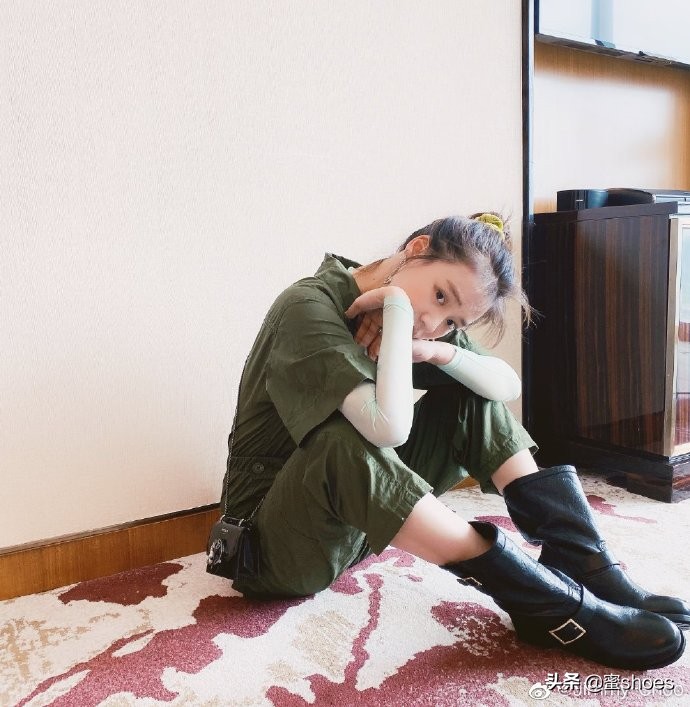 jc和cl哪个鞋子好穿,2018秋冬这3款短靴让你显瘦又时髦