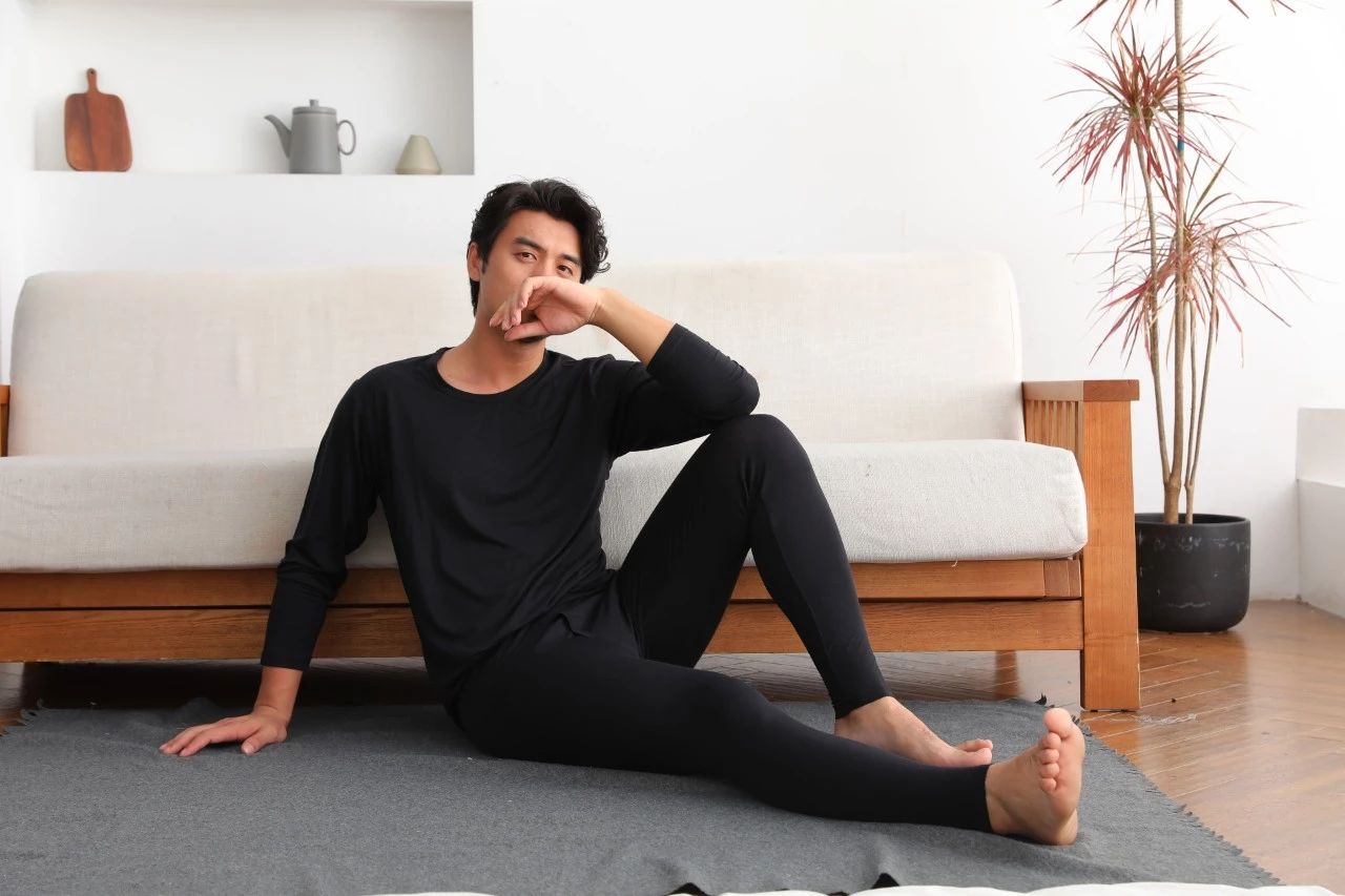 Costoc超市疯抢的国民保暖内衣，美国人不抢茅台？抢它