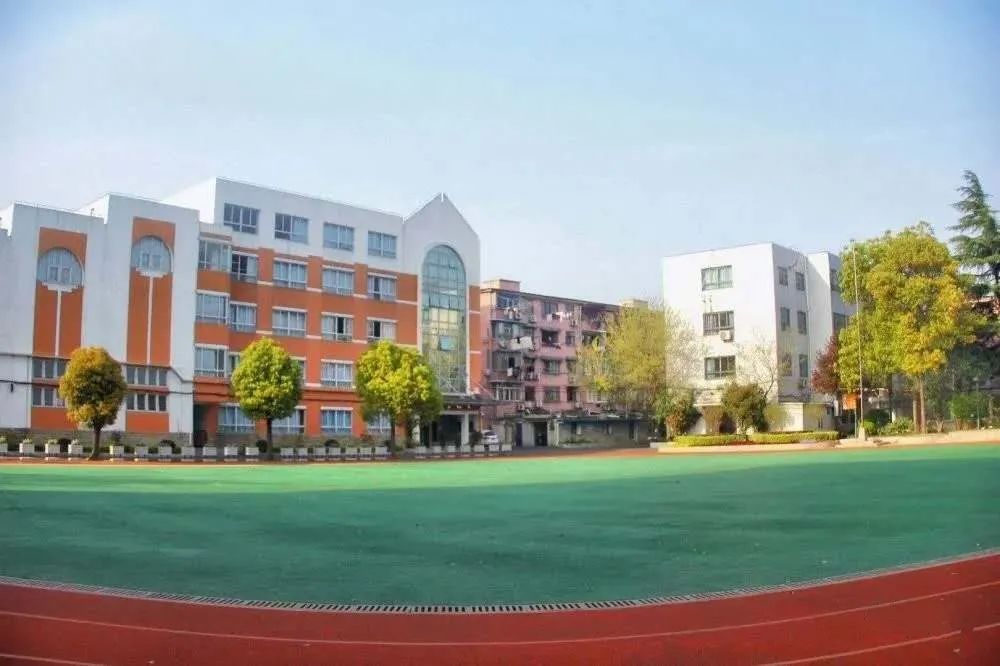 上海虹口双轨制学校,虹口乡九年制学校简介