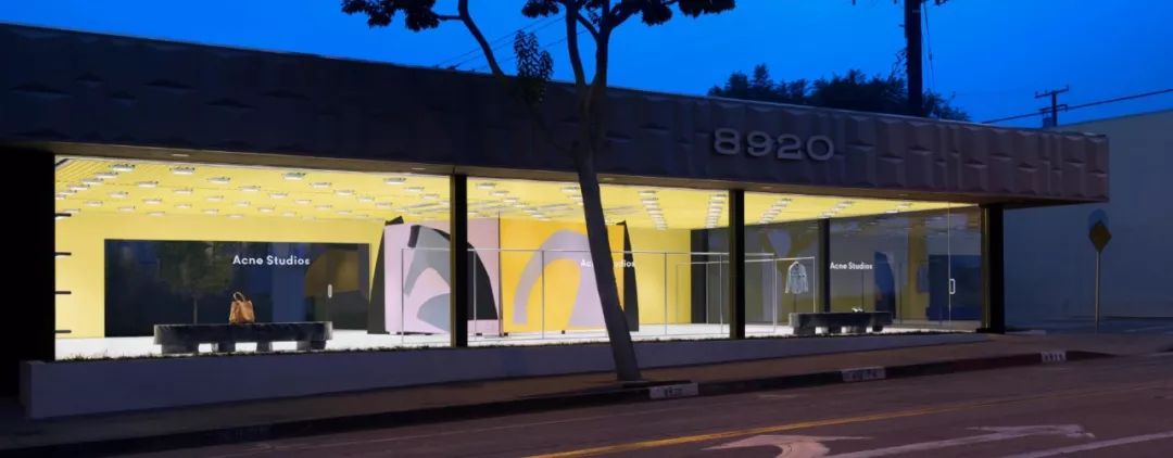 全球仅50多家店、年销售2亿欧元的Acne，门头竟然无LOGO？