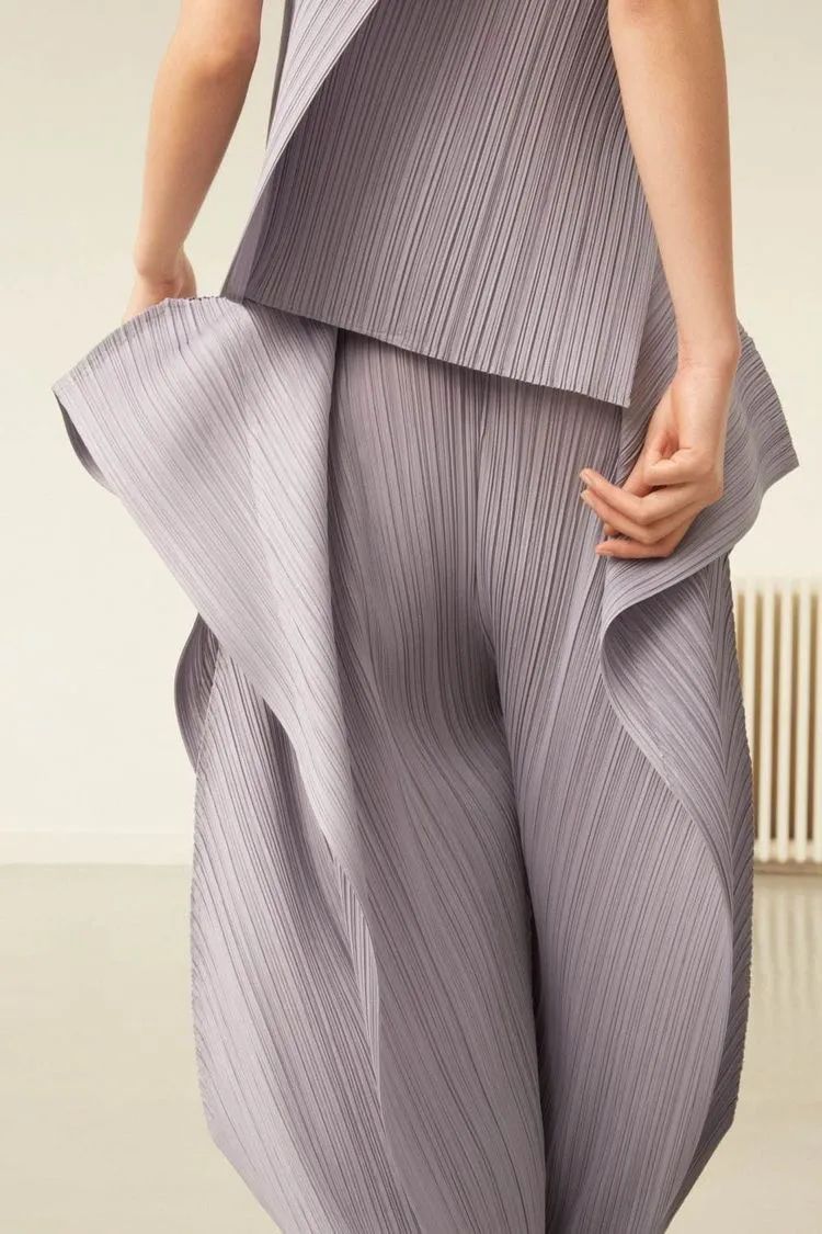 三宅一生——褶皱里的世界「北京新易设计坊」