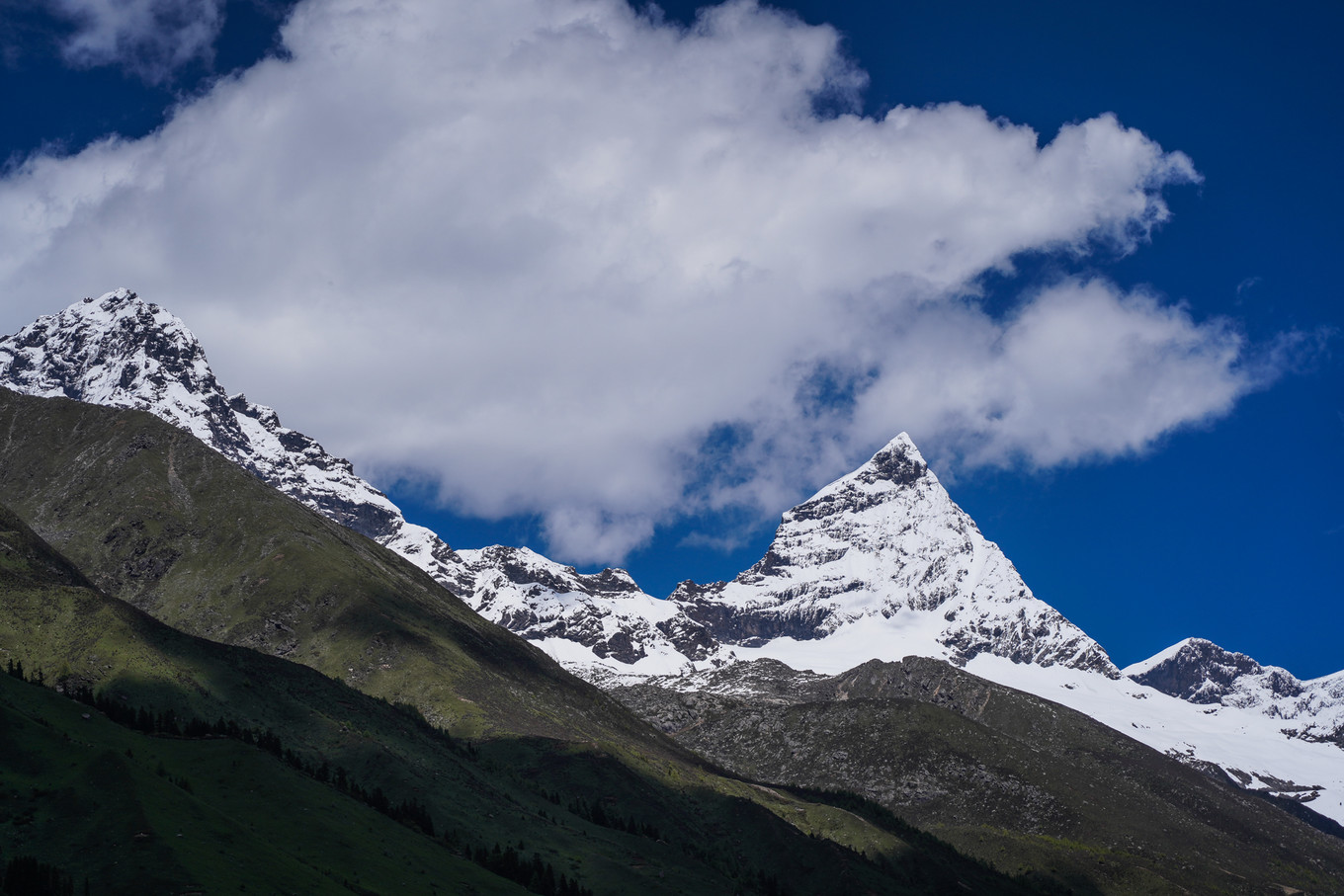 距离成都最近的户外天堂，这里比瑞士、阿尔卑斯还美