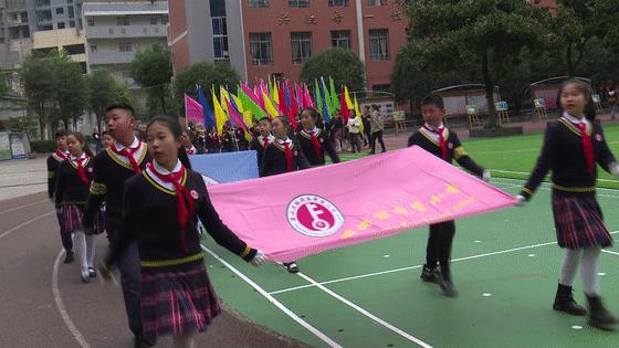 向日葵、比卡丘,嗨翻桐梓这些学校