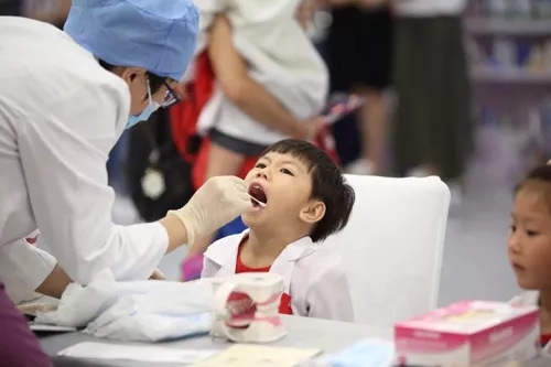 孙俪教孩子刷牙方式,孙俪这一招专治孩子不好好刷牙