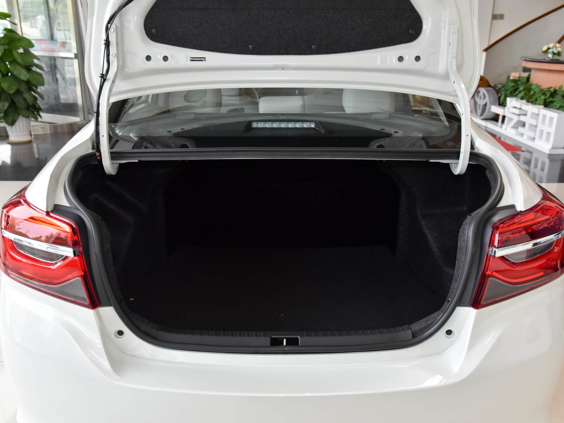 威驰混动版,油耗低性价比高的日系车