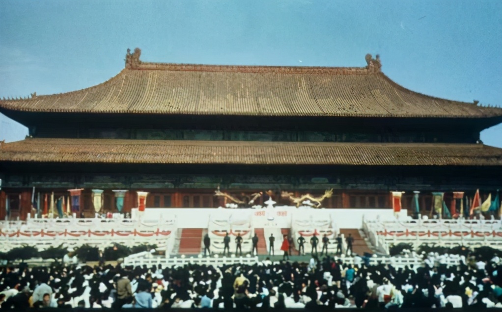 皮尔卡丹中国时尚,皮尔卡丹新中国