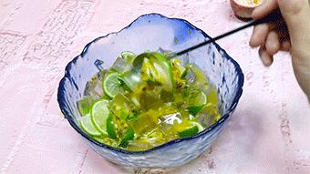 夏天最简单的百香果凉粉,火龙百香果凉粉