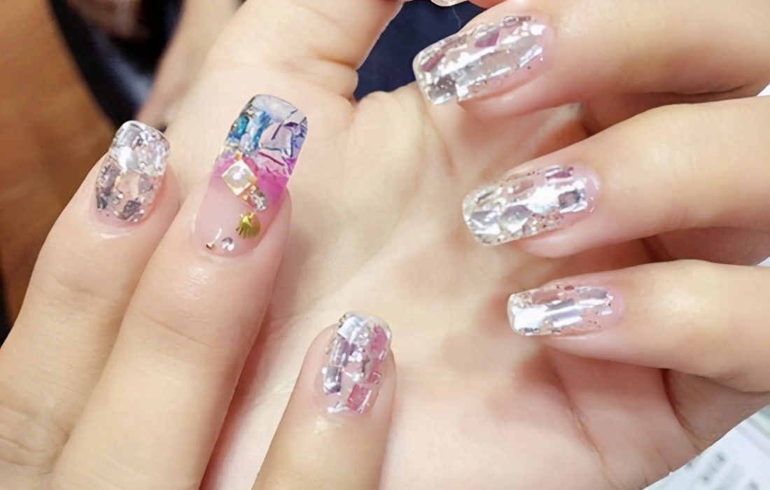 怎么卸指甲店做的指甲,怎么卸美甲店做的指甲不伤指甲