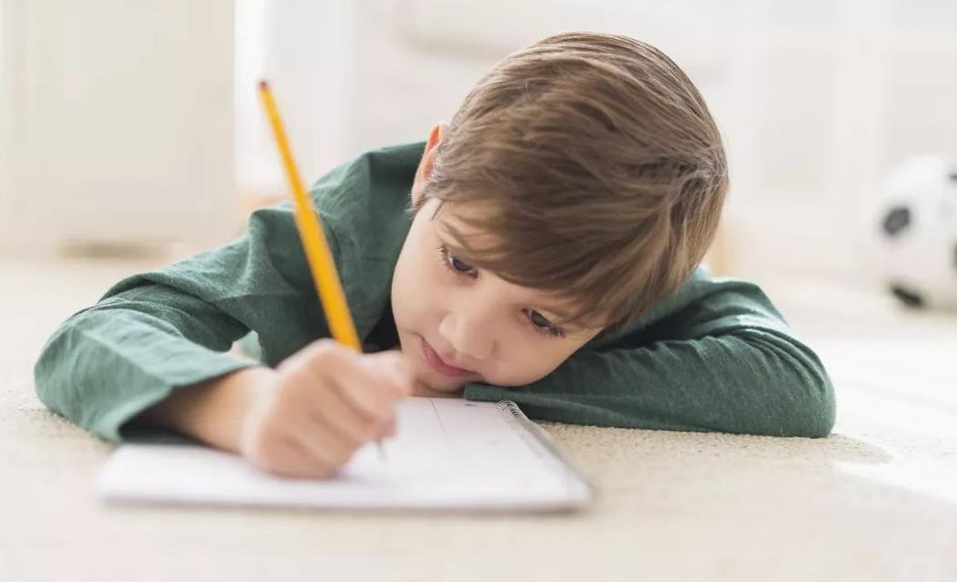 孩子记不住字词一听写就不会,孩子单词记不住有什么方法吗