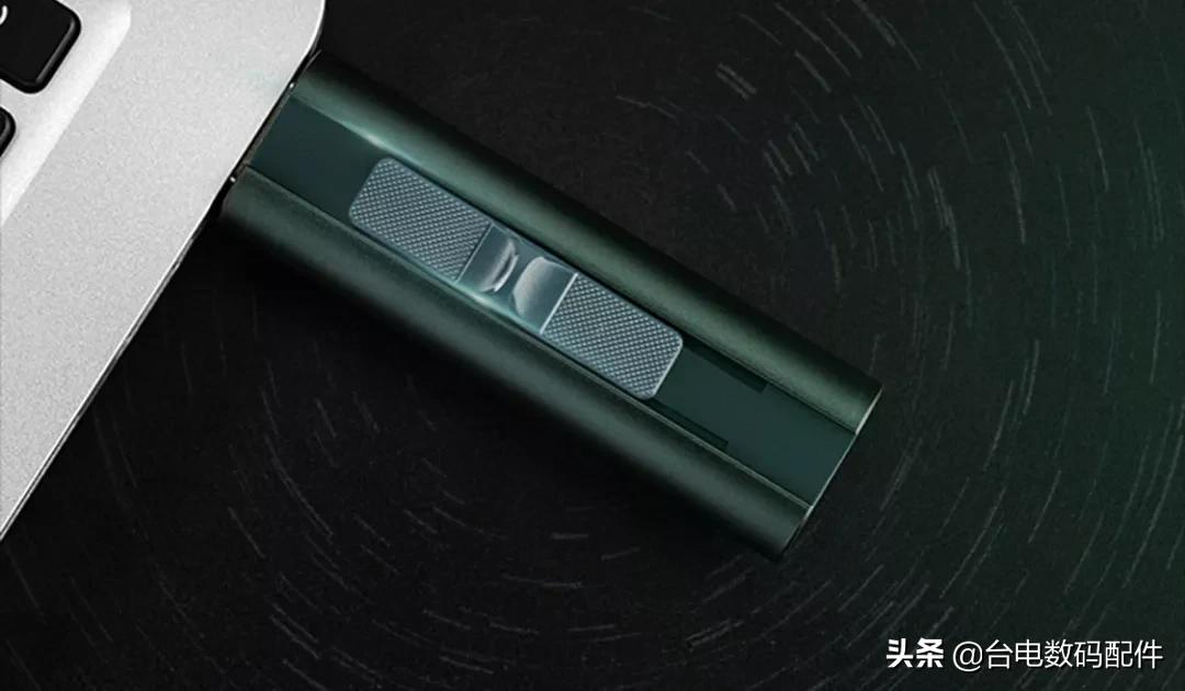 为什么新款锋芒Pro「暗夜绿」的配色很显高级感？