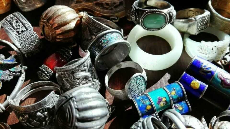古代的戒指是什么样子的,古代的紫银戒指