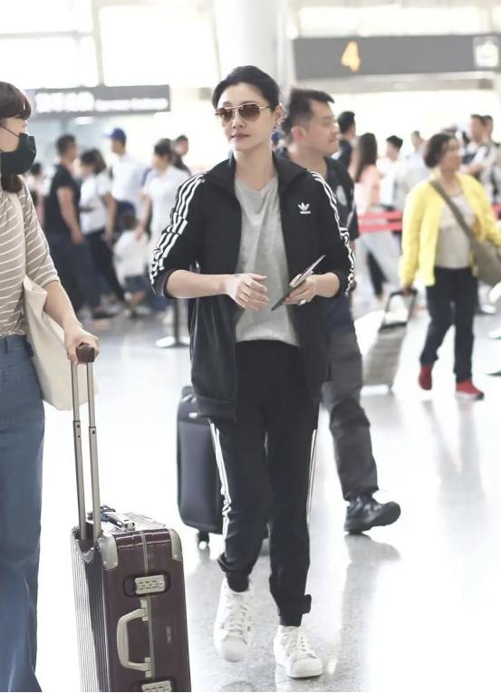 大s徐熙媛穿搭图片,大s徐熙媛娱乐百分百装可爱