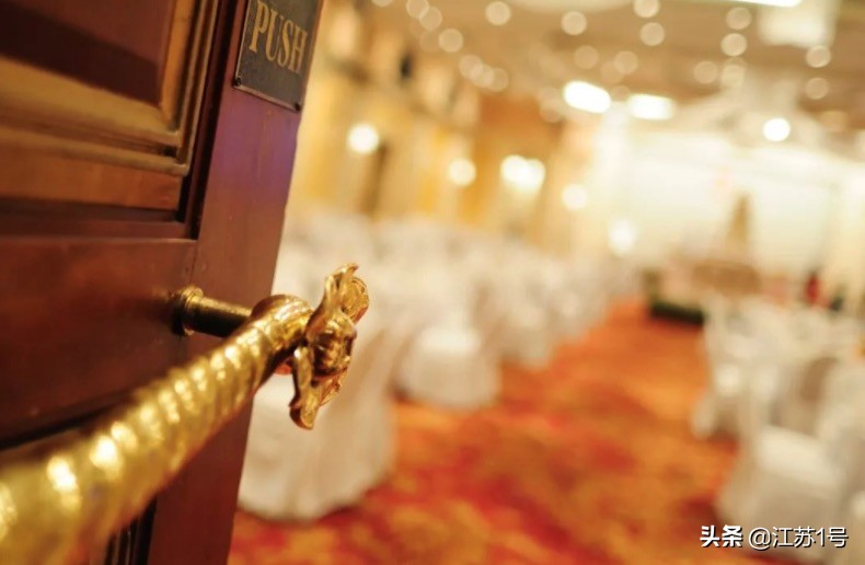 苏州买衣服逛的地方有哪些,去苏州必买的衣服