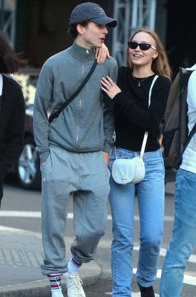 天生一张“落寞”王子的脸,奶里奶气的卷发是上辈子拯救了天使?