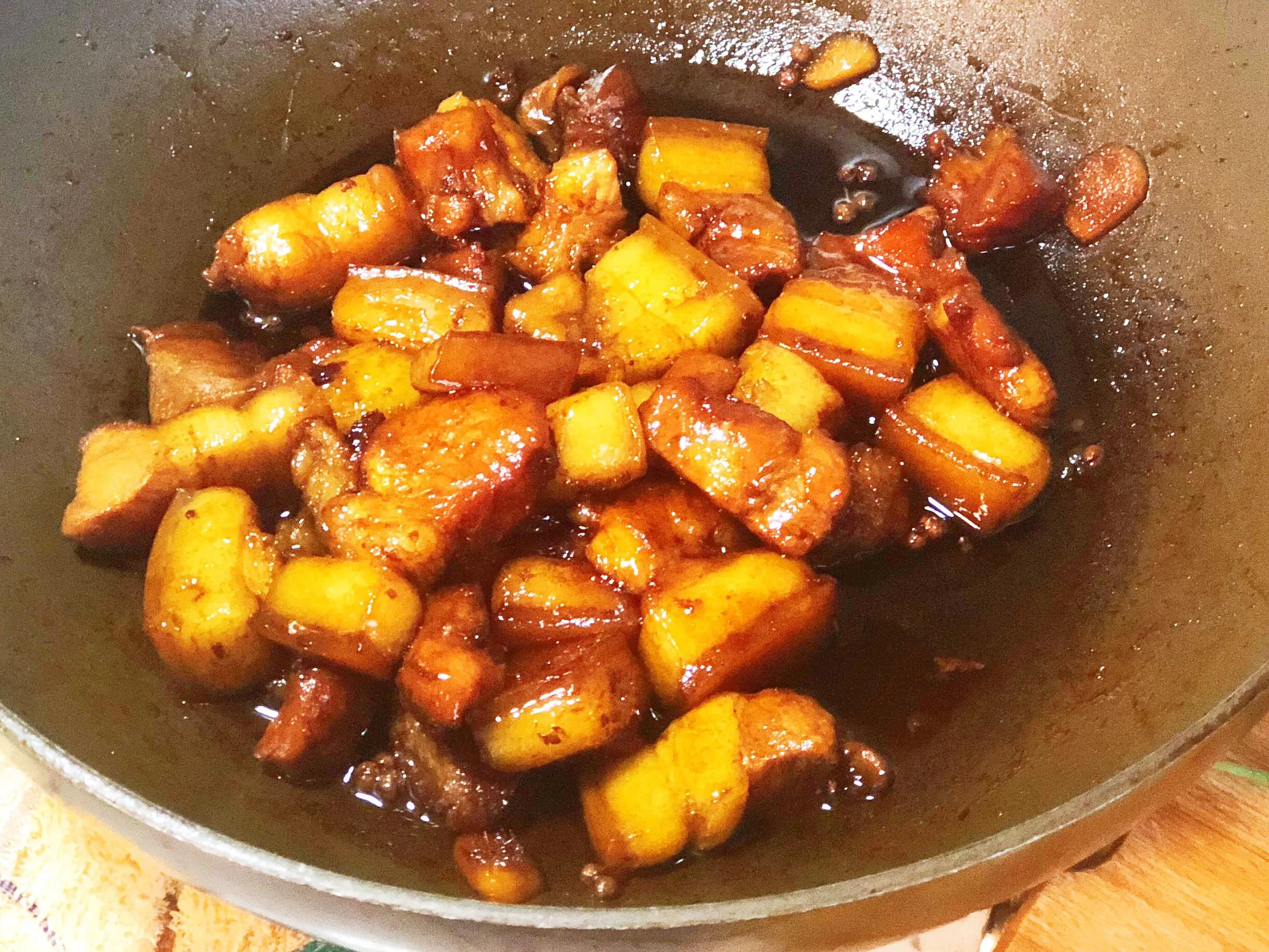 红烧肉焯水的正确制作不那么柴,为什么红烧肉烧得又咸又甜