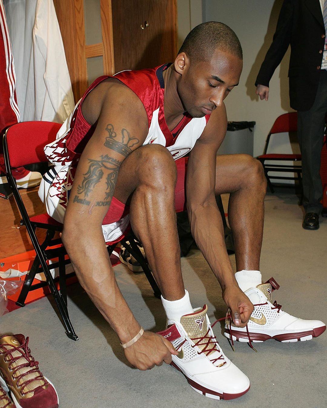 科比上脚球鞋全回顾,今日上脚球鞋全明星