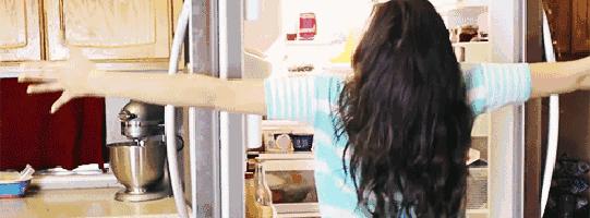 美的冰箱601升19分钟净味冰箱评测,海尔556升冰箱和555升冰箱哪个好