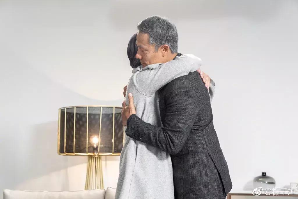 45岁杨千嬅图片大全,杨千嬅50年