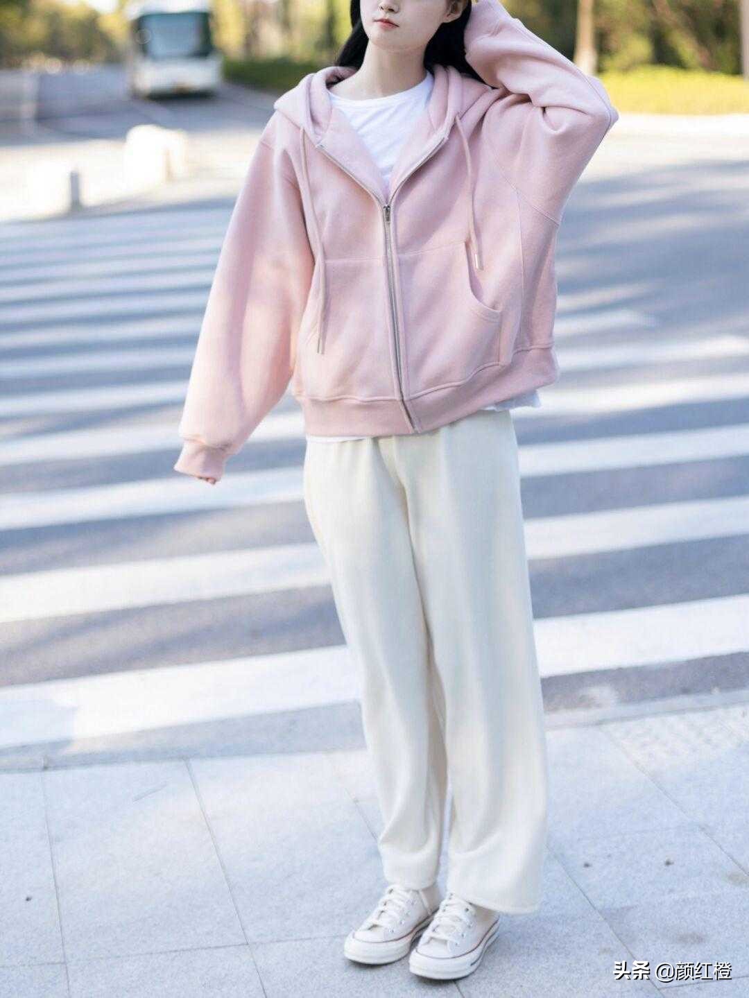 粉色的4种穿搭方法温柔又优雅,九大最时髦的穿搭配色