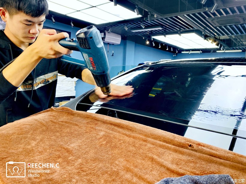 想给爱车贴膜不知道上哪去,教大家怎么给自己爱车贴膜