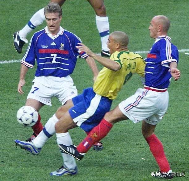 足坛历史十大防守最多的球员,足坛现役十大防守型后腰