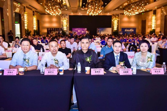 2019汽服连锁论坛“大咖说十二人”之车仆汽服陈琪