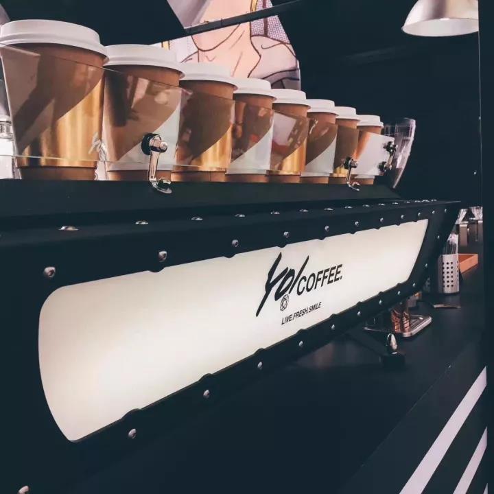 媒体+零售线上线下一体的Yoho集合店，年轻潮人们的集合地！