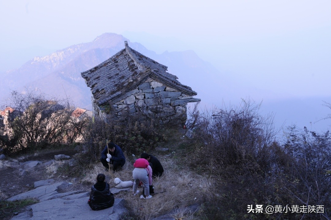 西安秦岭能爬的山,西安必爬秦岭山